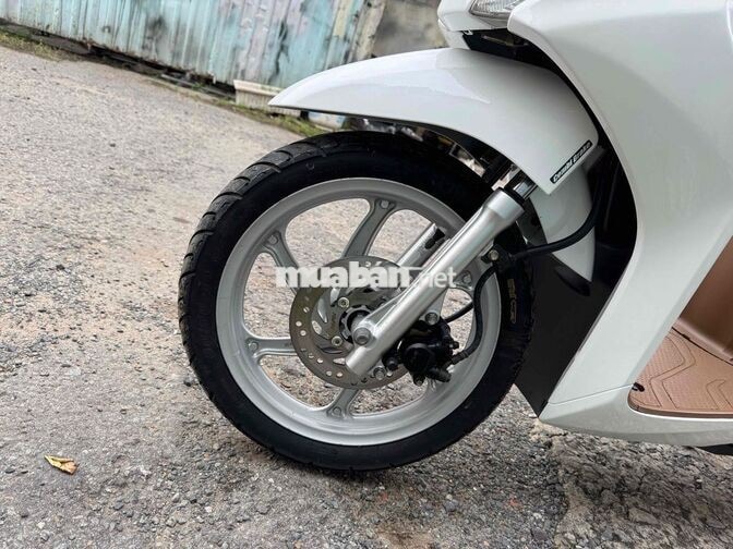 Honda Vision 2014 màu trắng