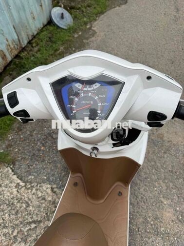 Honda Vision 2014 màu trắng