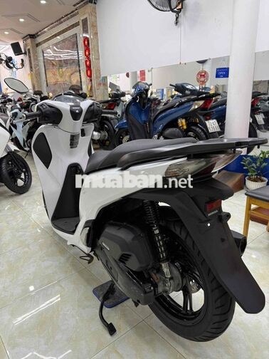 Honda SH 150 ABS 2019 màu trắng bạc
