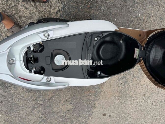 Honda Vision 2014 màu trắng