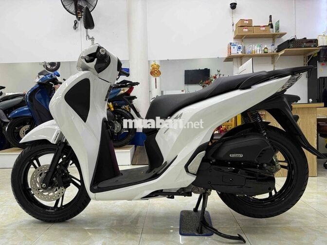 Honda SH 150 ABS 2019 màu trắng bạc