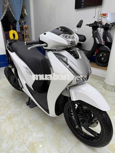 Honda SH 150 ABS 2019 màu trắng bạc