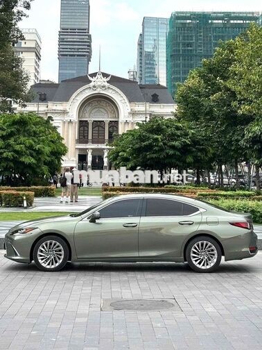 Lexus ES250 2025 12.000km