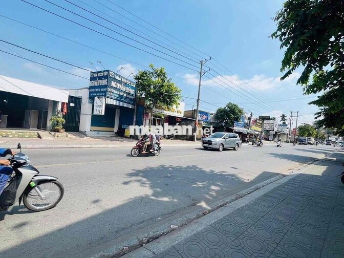 mặt tiền Trần Hưng Đạo gần nút giao Võ Thị Sáu
