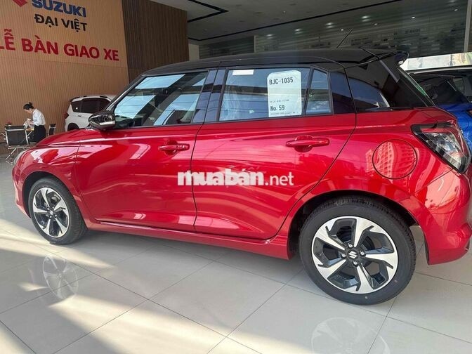 Suzuki Swift 2026 Hybrid chỉ 130 triệu lăn bánh
