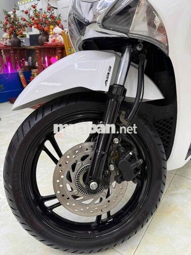 Honda SH 150 ABS 2019 màu trắng bạc