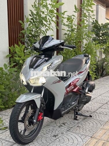 Honda Air Blade 125 2024 Thể thao 1150 km Xám đỏ