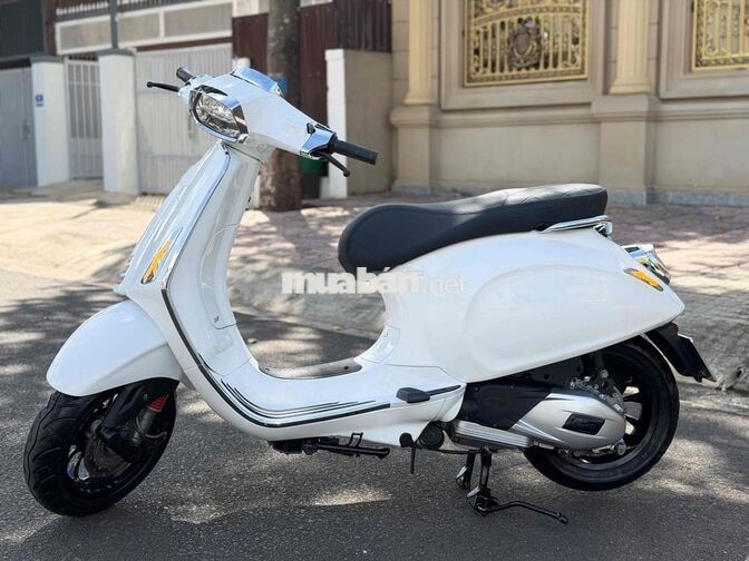 VESPA_iget Trắng - Biển phố - Phụ kiện quanh xe