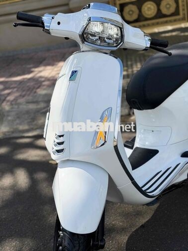 VESPA_iget Trắng - Biển phố - Phụ kiện quanh xe