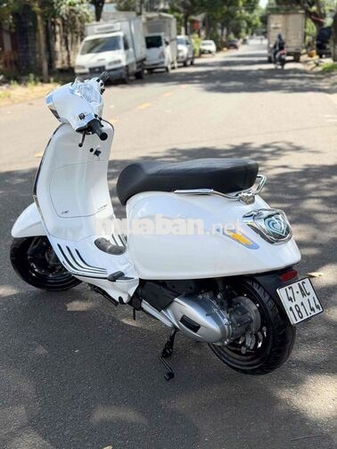 VESPA_iget Trắng - Biển phố - Phụ kiện quanh xe
