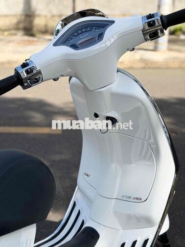 VESPA_iget Trắng - Biển phố - Phụ kiện quanh xe