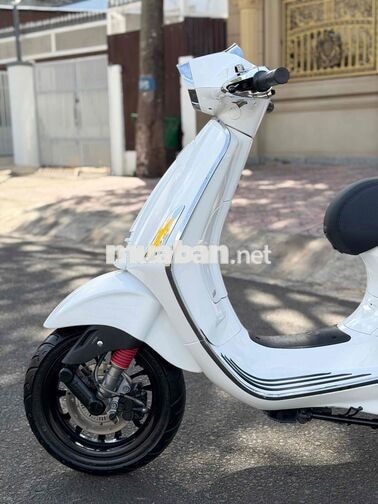 VESPA_iget Trắng - Biển phố - Phụ kiện quanh xe
