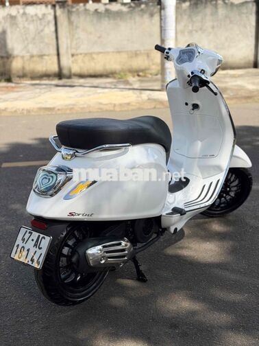 VESPA_iget Trắng - Biển phố - Phụ kiện quanh xe