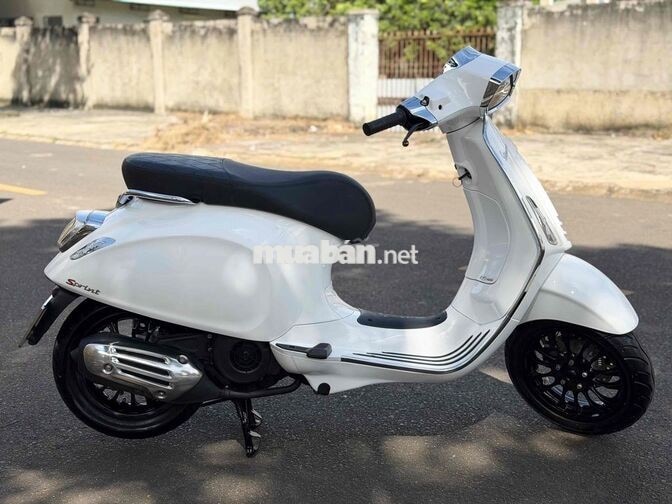 VESPA_iget Trắng - Biển phố - Phụ kiện quanh xe