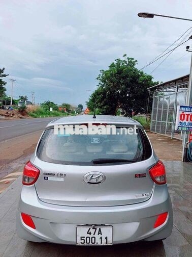 HYUNDAI GRAND I10 SỐ SÀN 5 CHỖ MÀU BẠC