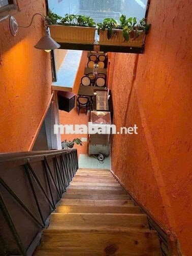 Cho thuê nhà mặt tiền Q3 - 130m2 đất 2 tầng chỉ 50tr