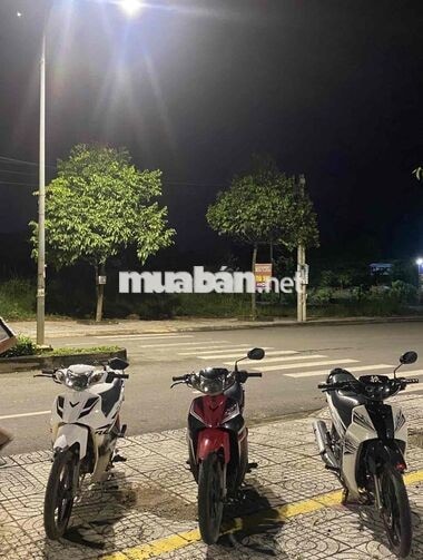 Yamaha Sirius 50cc trắng đen