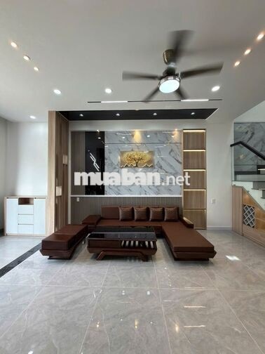 nhà SỔ HỒNG RIÊNG GIÁP HÓC MÔN vay BANK được 850 TRIỆU 5x15 lầu 3pn3wc