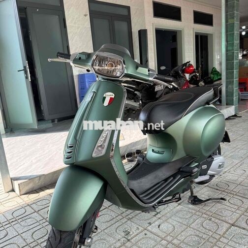 Piaggio Sprint i-Get Xanh nhám