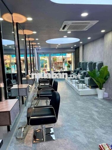 🔥 TÒA NHÀ TRẦN HƯNG ĐẠO QUẬN 1 – CÓ HẦM, 4 TẦNG, GIÁ CHỈ 50 TRIỆU/THÁN