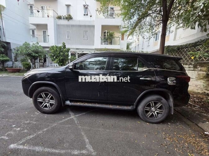 Toyota Fortuner 2017 272000 km Đen