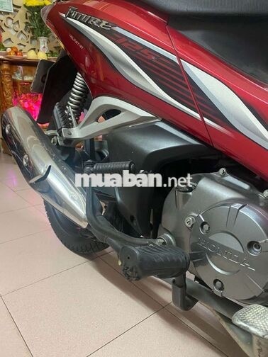 Honda Future 125 FI 2017 màu đỏ