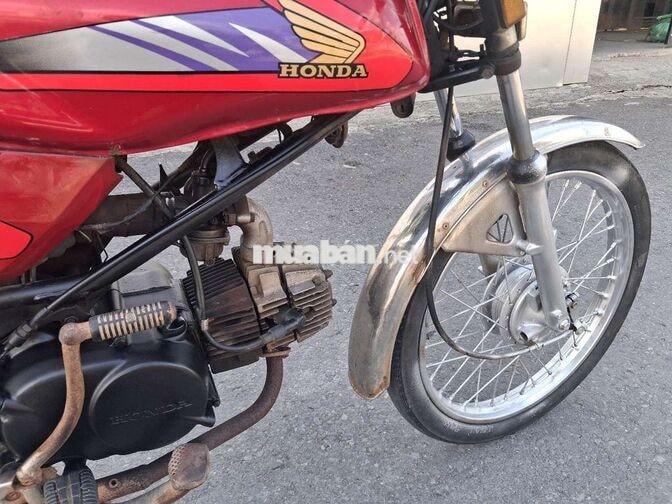 Honda Win 100 Indonesia đỏ, giao lưu xe