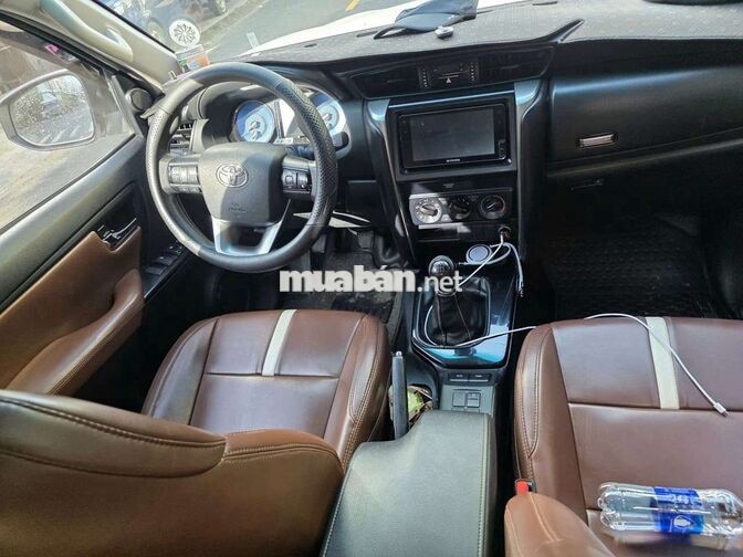 TOYOTA FORTUNER 2023 SỐ SÀN DẦU 7 CHỖ TRẮNG