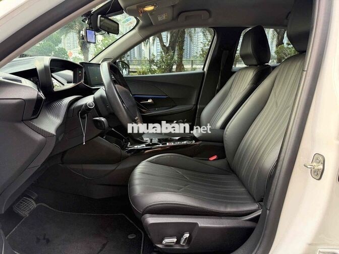Peugeot 2008 2023 GT Line 31.000 Km Trắng 1Chủ