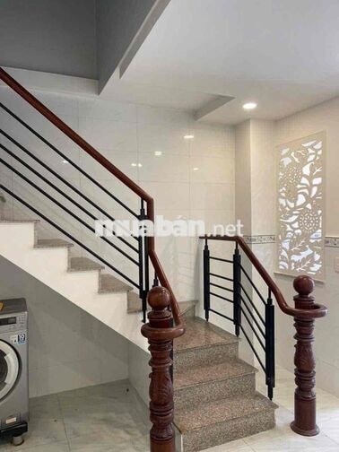 Cho thuê Nhà Phan Huy Ích Hẻm 10 m DT 4 x20 trệt lầu giá 11 tr
