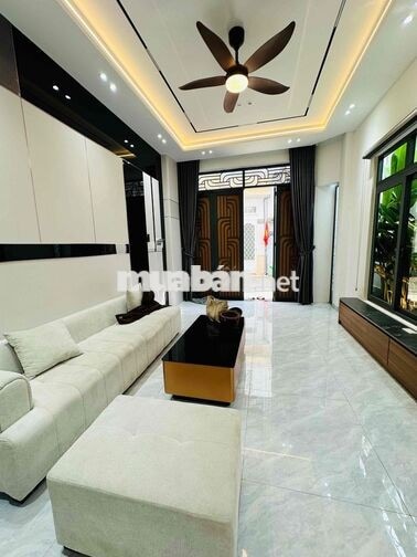CHO THUÊ NHÀ GÓC 2MT HẺM GẦN PHAN VĂN TRỊ VINCOM VỊ TRÍ TRUNG TÂM