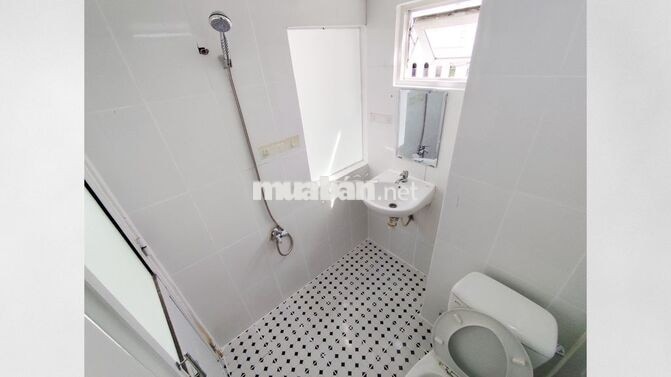 BAN CÔNG, 𝐆Á𝐂 𝐋Ẫ𝐍, ĐẦU DÃY, ĐIỀU HÒA,CỬA 𝐕𝐈𝐄𝐖 thành phố |🏘️trọ Anh Vinh