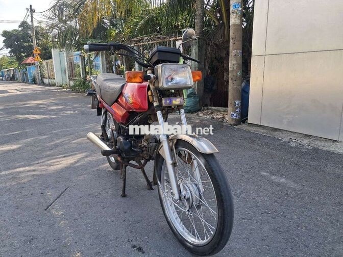 Honda Win 100 Indonesia đỏ, giao lưu xe
