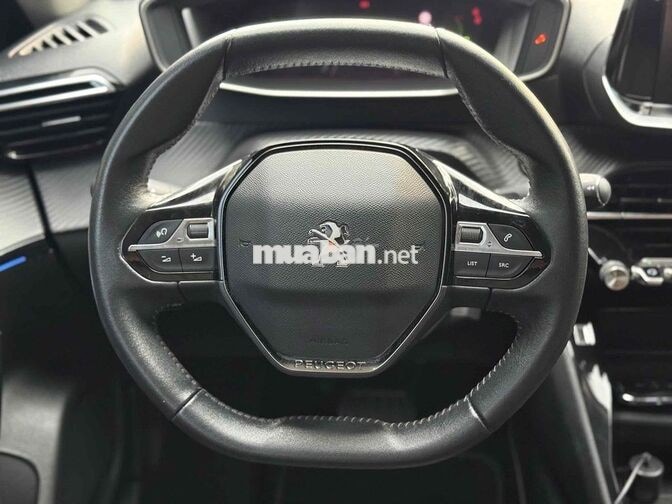 Peugeot 2008 2023 GT Line 31.000 Km Trắng 1Chủ