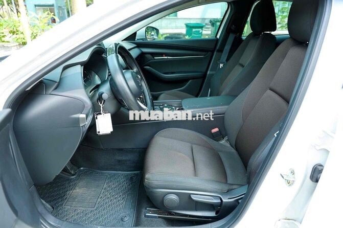 Mazda Mazda 3 2024 Sedan SX 25.000 km trắng
