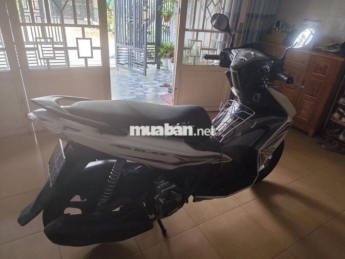 Honda Air Blade 2013 trắng xám