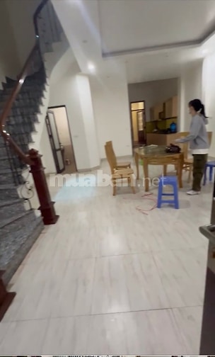 Cho thuê nhà Kim Hoa, Đống Đa, ngõ 3 gác nông 20m ra mặt phố Xã Đàn