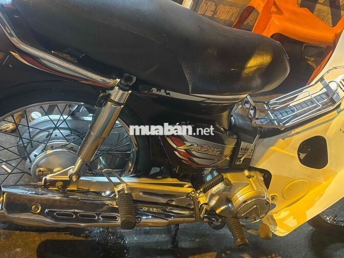 Honda Super Dream Đen trắng