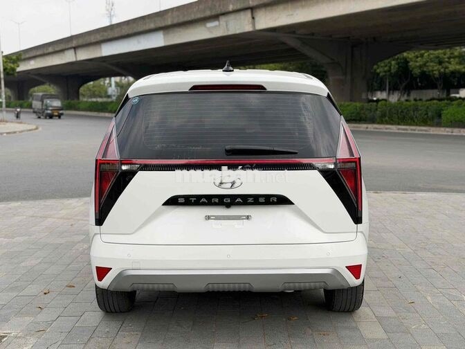 Hyundai Stargazer 2022 1.5 Đặc Biệt bao zin .chêch