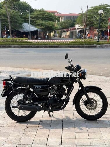 Kawasaki W175 2025 Black Style 10.000 km Đen