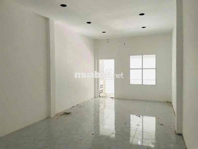 Nhà Mặt Tiền Lý Thường Kiệt Quận 10 - 100 m² Ngang 4M 4 Tầng - 50 Tr