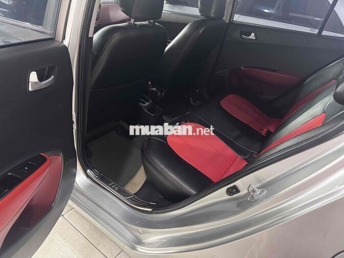 Hyundai Grand i10 1.2 Bạc 5 chỗ Số sàn