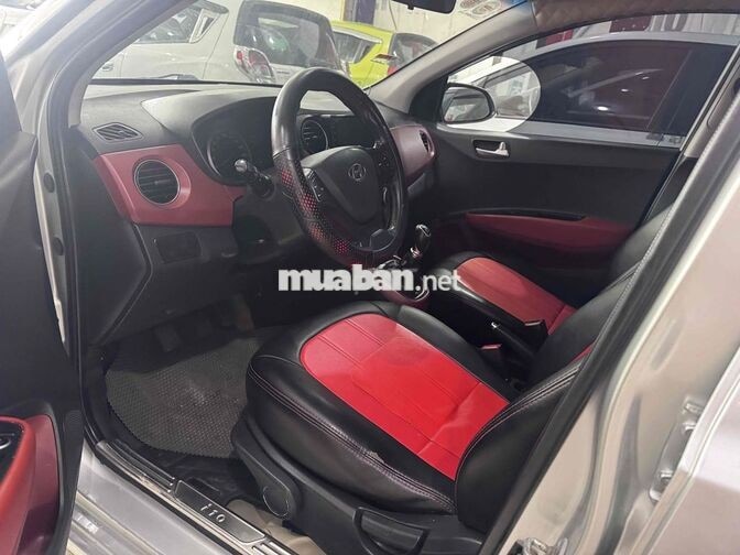 Hyundai Grand i10 1.2 Bạc 5 chỗ Số sàn