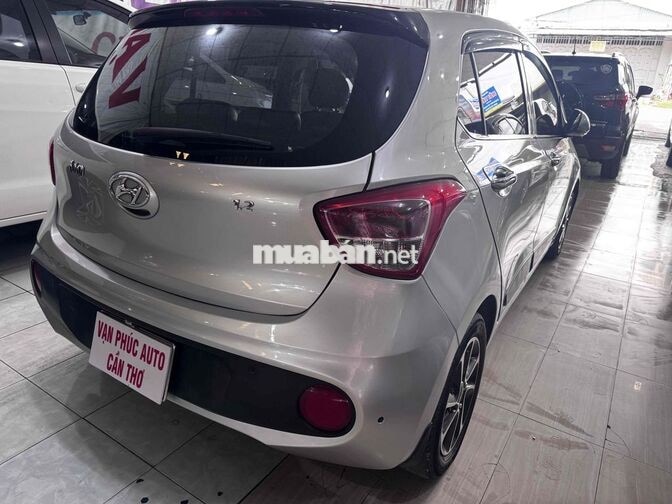 Hyundai Grand i10 1.2 Bạc 5 chỗ Số sàn
