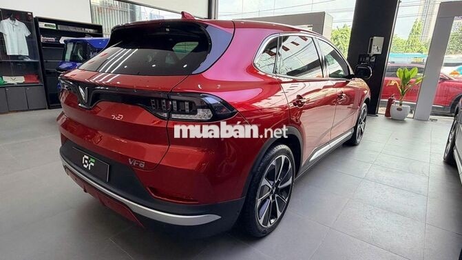 VinFast VF 8 2023 Plus Đỏ