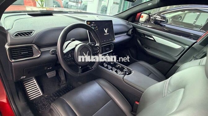VinFast VF 8 2023 Plus Đỏ