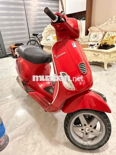 Piaggio Vespa LX màu Đỏ