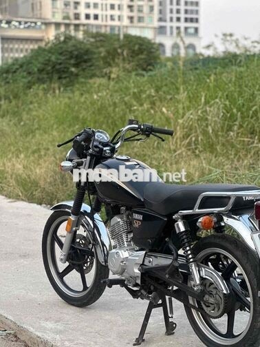Yamaha YB125 SP màu Đen