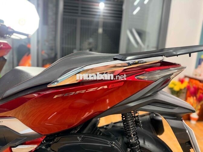 Honda Forza 300 2021 màu đỏ