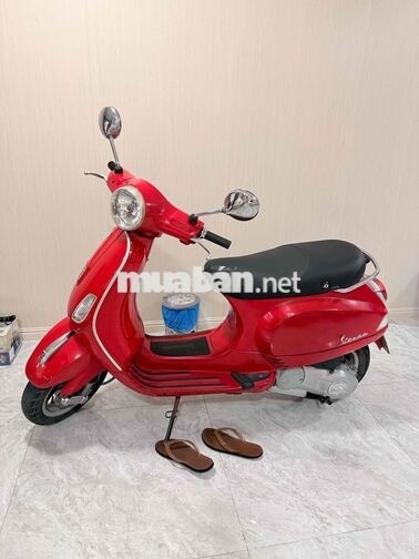 Piaggio Vespa LX màu Đỏ